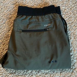 Vuori men’s short
